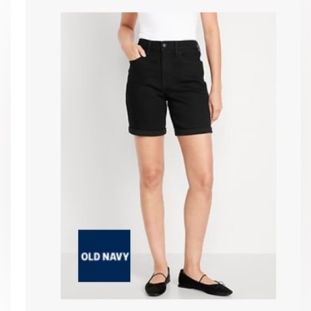 💥BOGO💥 Old Navy black stretch denim shorts. Size 12